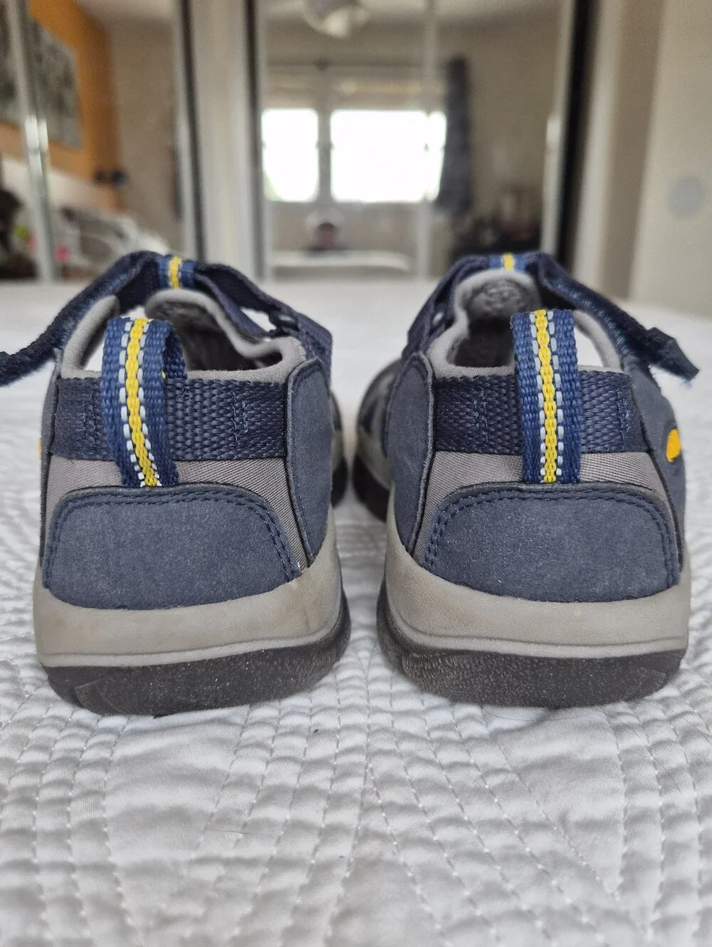 VGUC Keen Venice H2 Kid Navy Grey Boys 13 Waterproof